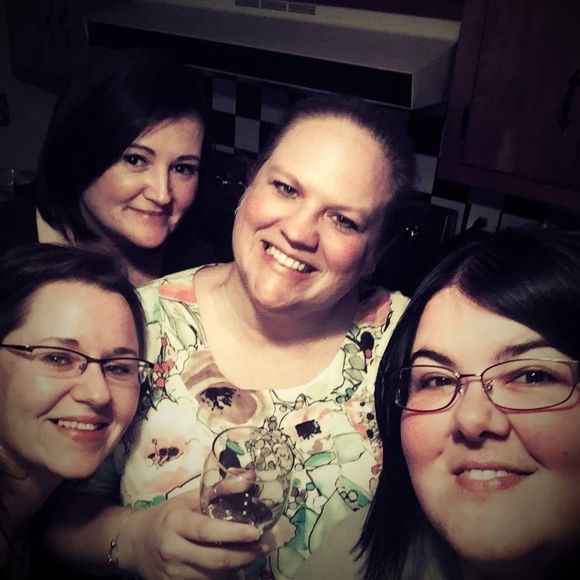 Meet your Posher, Emily - Picture 3 of 3